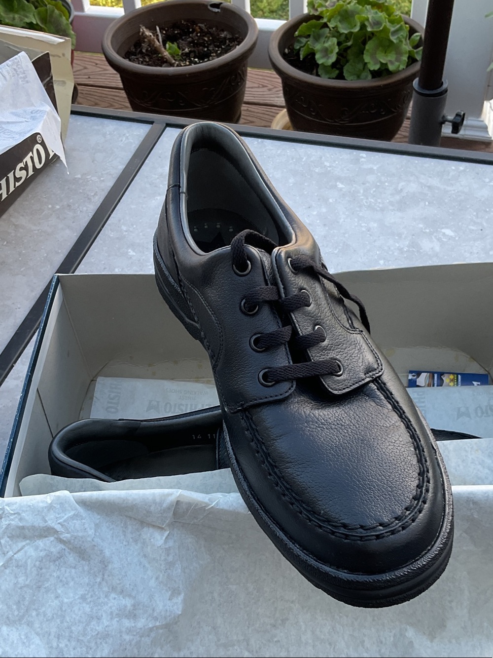 Mephisto Black Leather Boat-Style Lace-Up Shoe